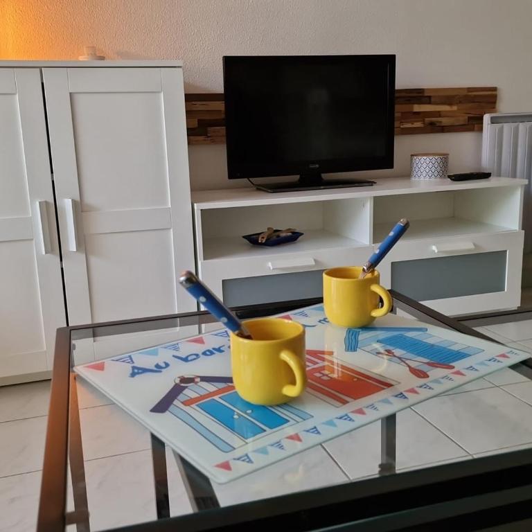 Appartement T2 avec parking et jardin à 300 m de la plage - Apartamento de 1 dormitorio - 12