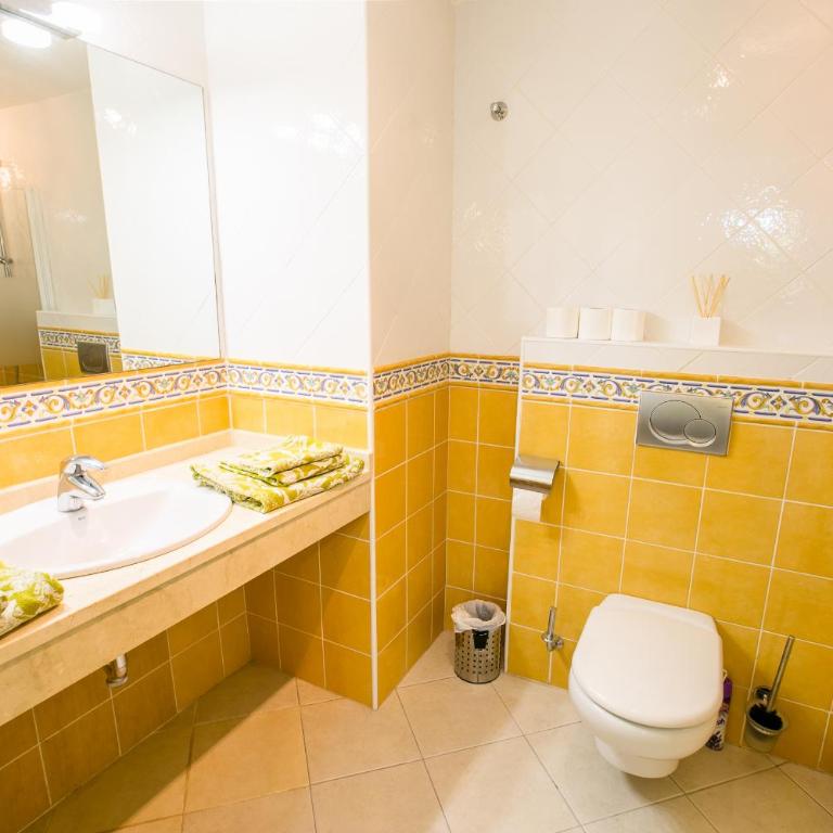 A 4 floors house with a large capacity - Casa de 3 dormitorios - 34