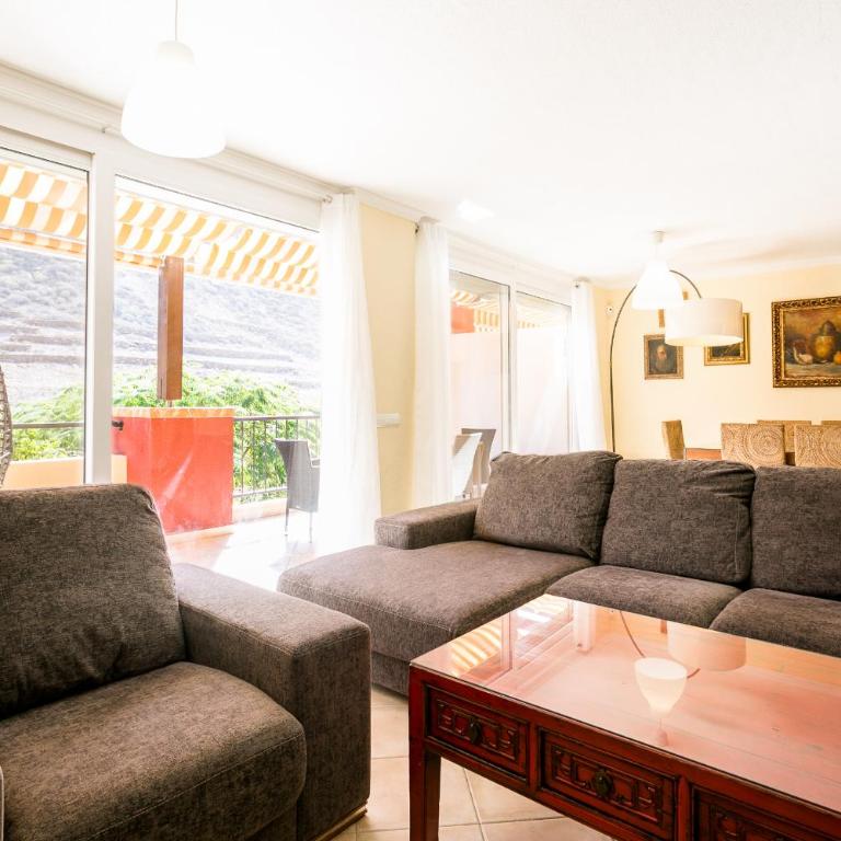 A 4 floors house with a large capacity - Casa de 3 dormitorios - 51