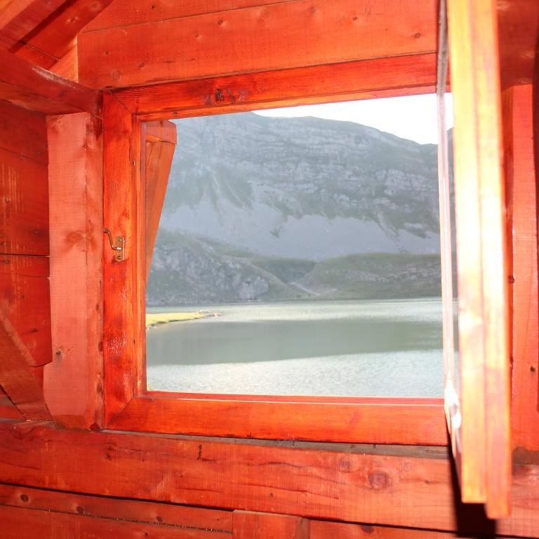 Rural Household MINIĆ - Kapetanovo jezero - Dvokrevetna Soba sa Zasebnim Krevetima i Zajedničkim Kupatilom - 12