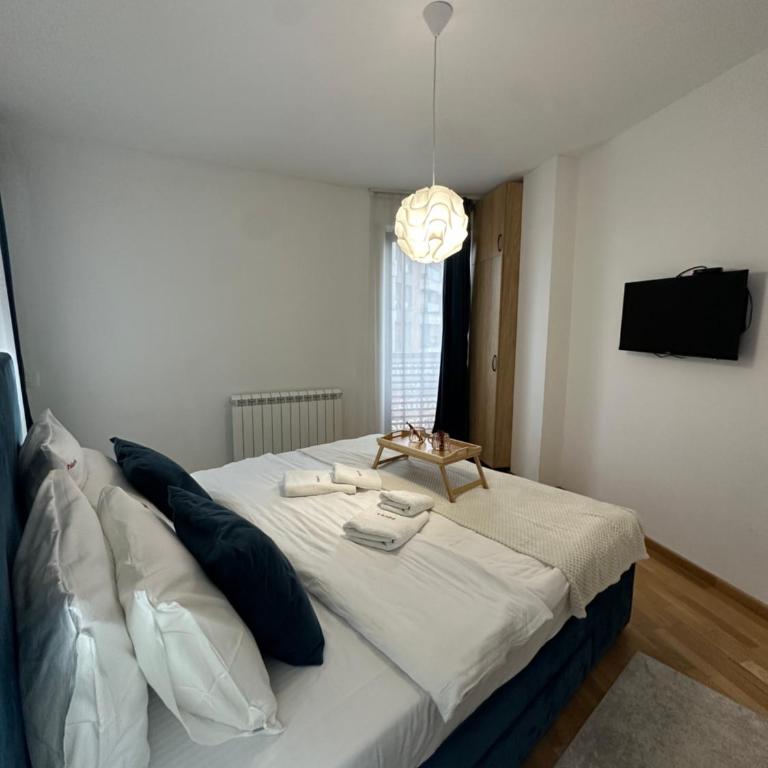 Palace 19 - One-Bedroom Apartment - 12