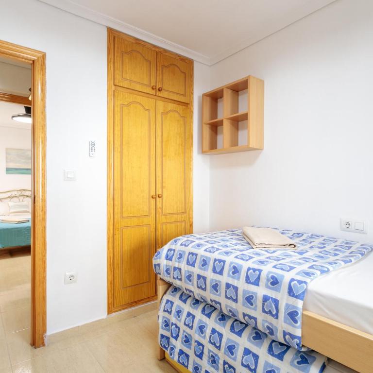 La casita amarilla - Three-Bedroom House - 11