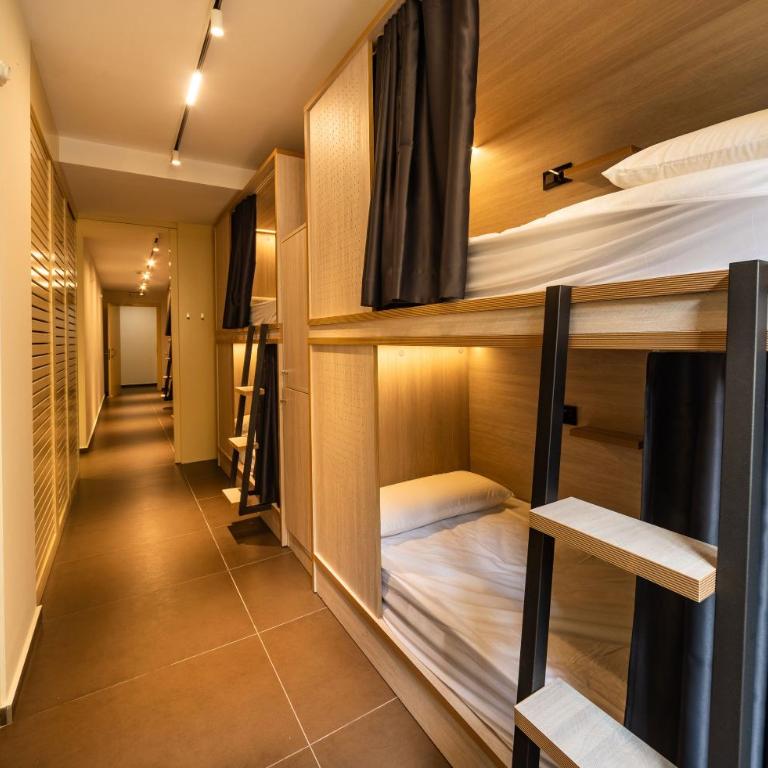GG Hostel - Bunk Bed in Mixed Dormitory Room - 1