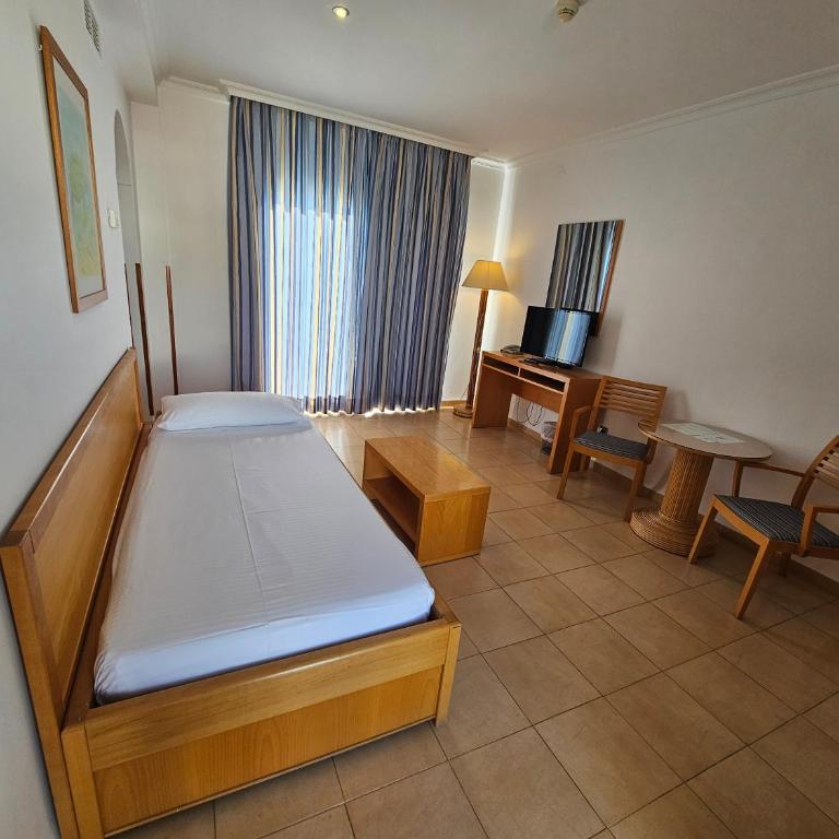 Hotel Punta del Cantal - Habitación Familiar - 1