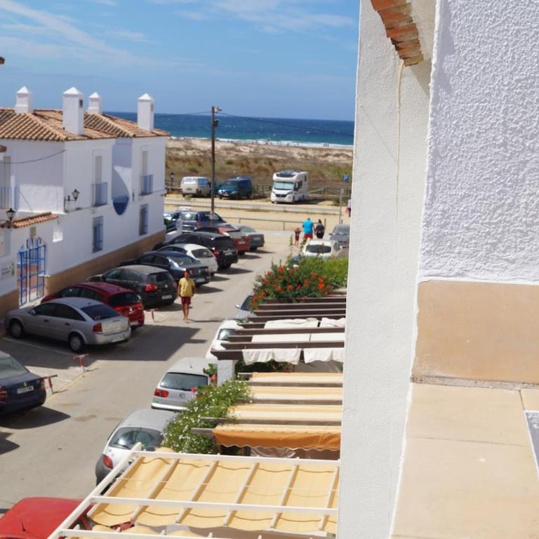 Adosado primera linea de playa - Three-Bedroom House - 11