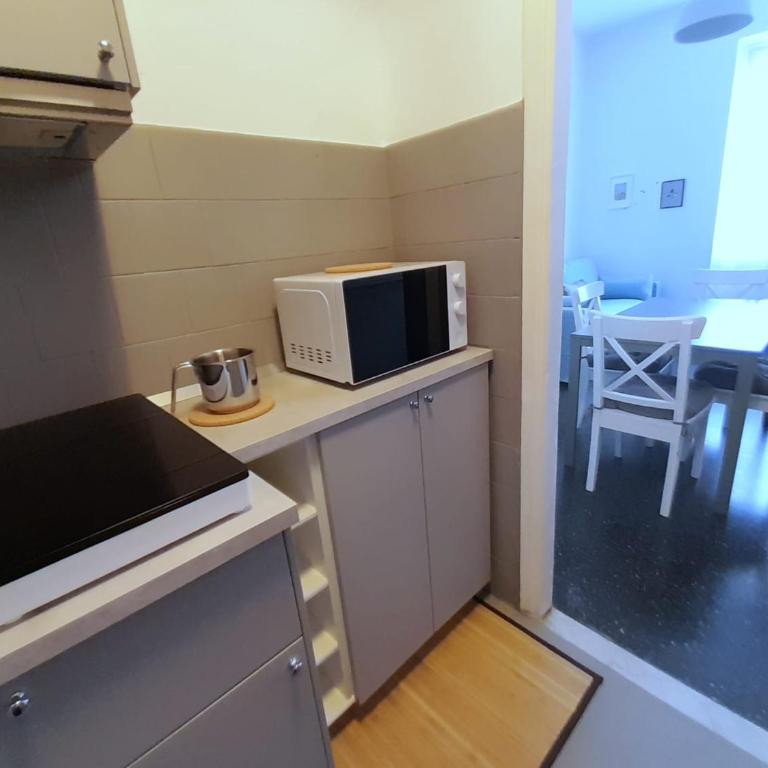 Giada Apartments - Appartamento con 2 Camere da Letto, Balcone e Vista mare - 2