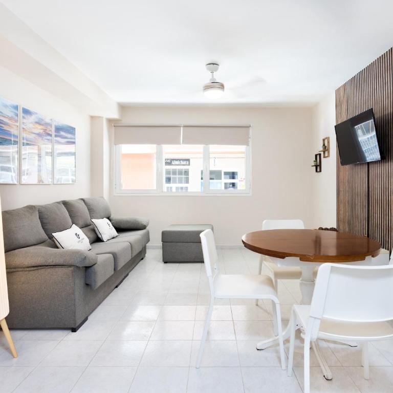 El Médano Beach Apartment, Central & Bright - Apartamento de 2 dormitorios - 1