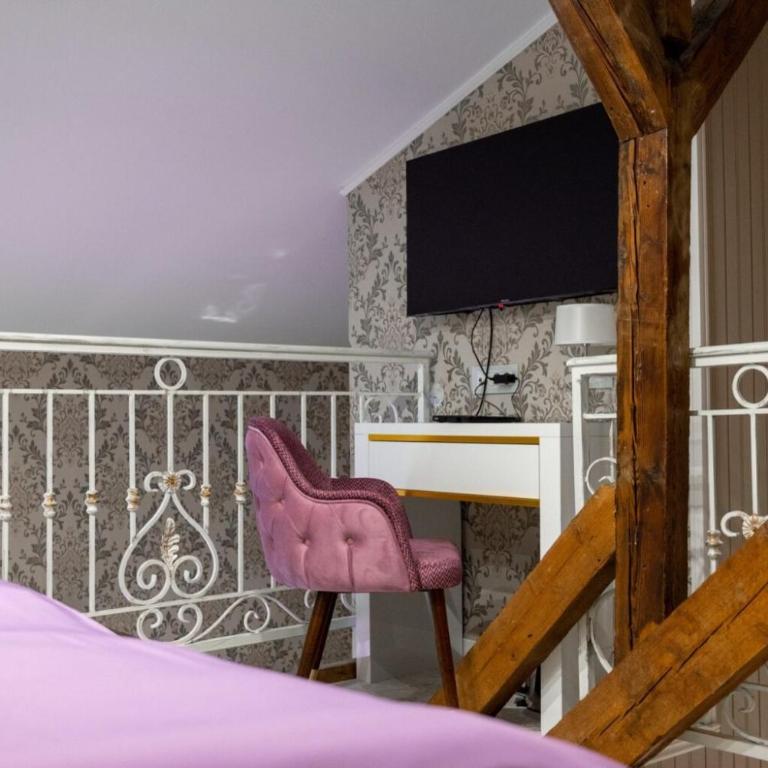 Queen Hotel - Porodični Studio - 3