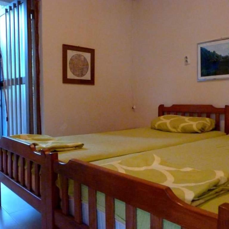 Casa de Laza Apartments - Apartment with Terrace - 8
