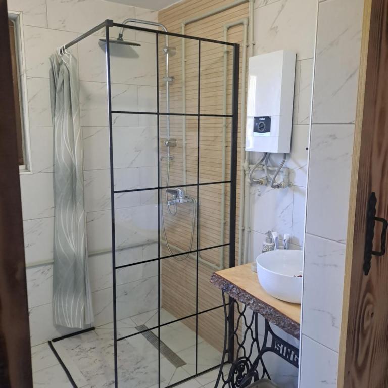 Pogled na Romaniju - One-Bedroom Chalet - 6