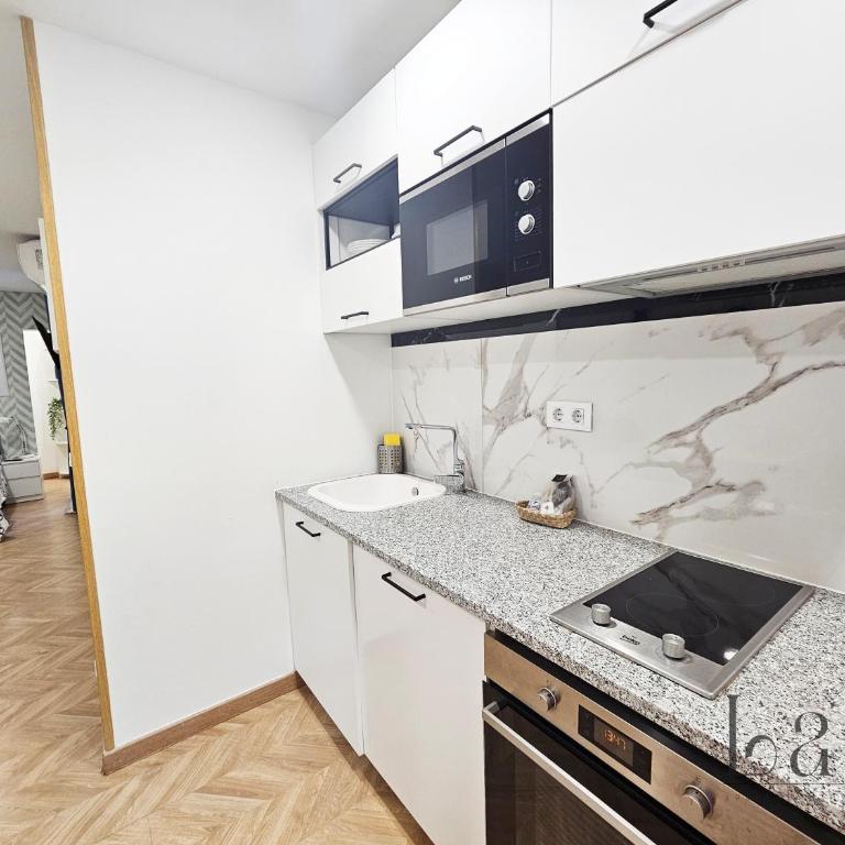 Estudio con Wifi y AC en Centro Sol y Gran via - Deluxe Studio - 2