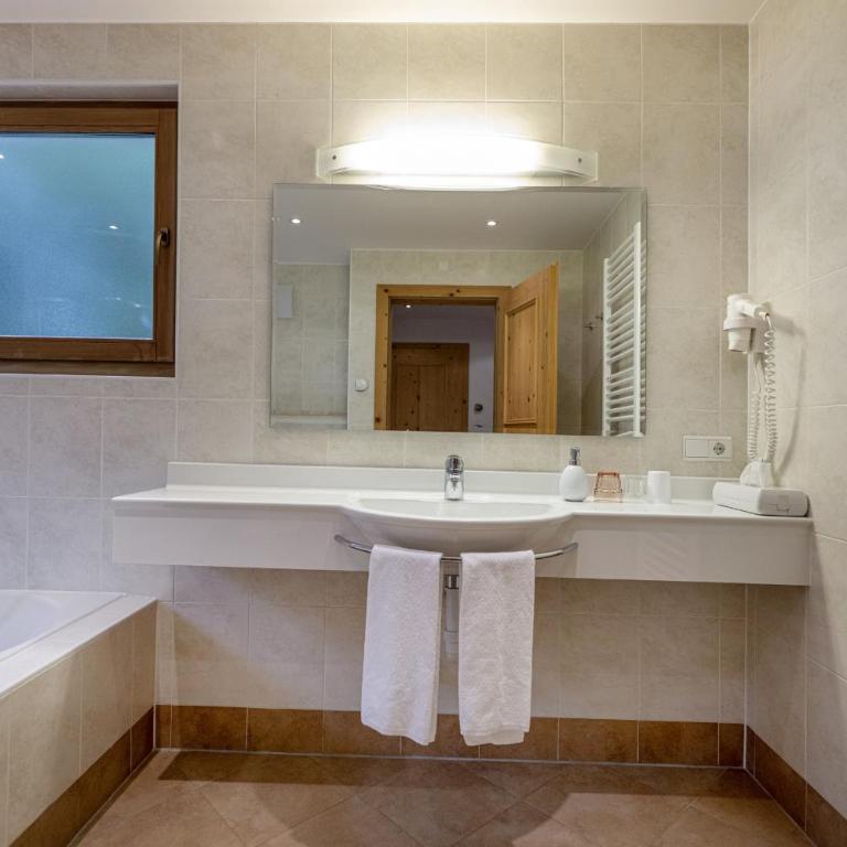 Residence Peter - Appartamento con 2 Camere da Letto e Vista Giardino - 15