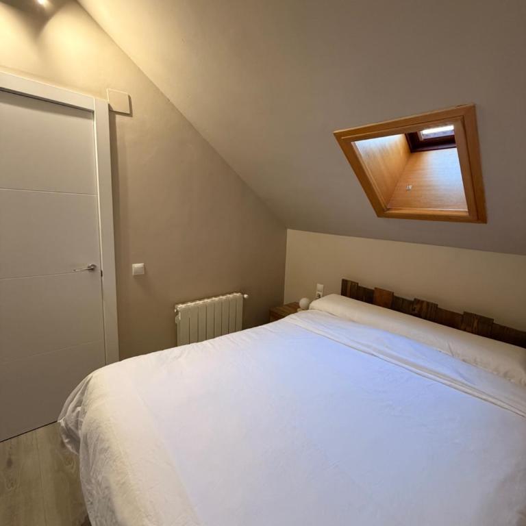 Acogedor Ático en el Corazón de Formigal - Esquía sin llaves - Two-Bedroom Apartment - 9