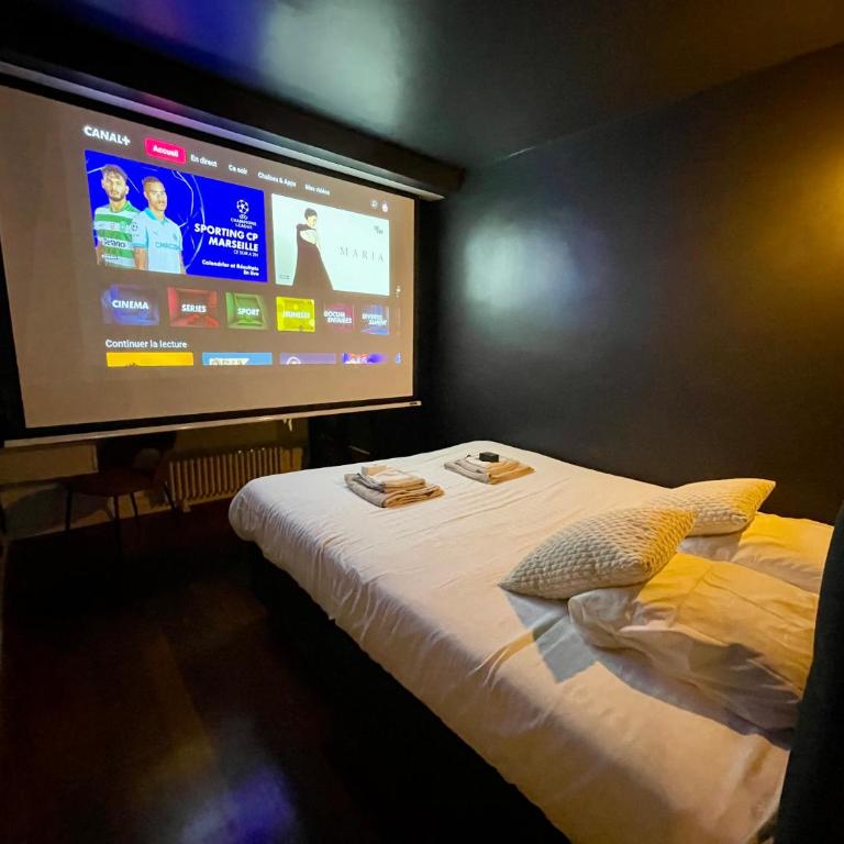 Champs-Elysées Loveroom & Spa - Deluxe One-Bedroom Apartment - 7