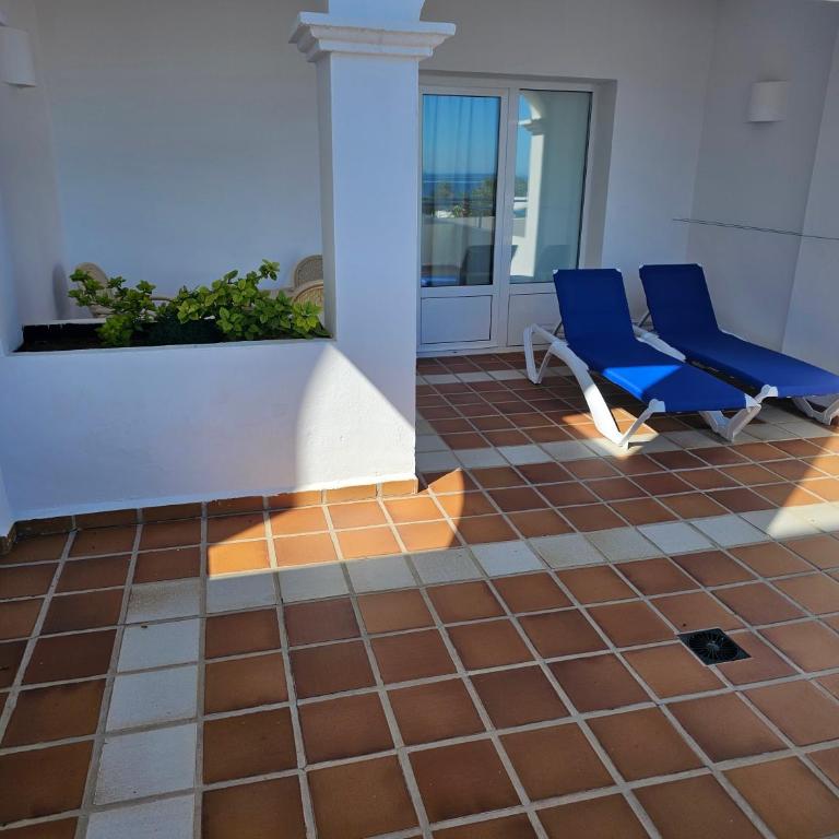 Hotel Puntazo II - Habitación Cuádruple - vistas al jardín - 8