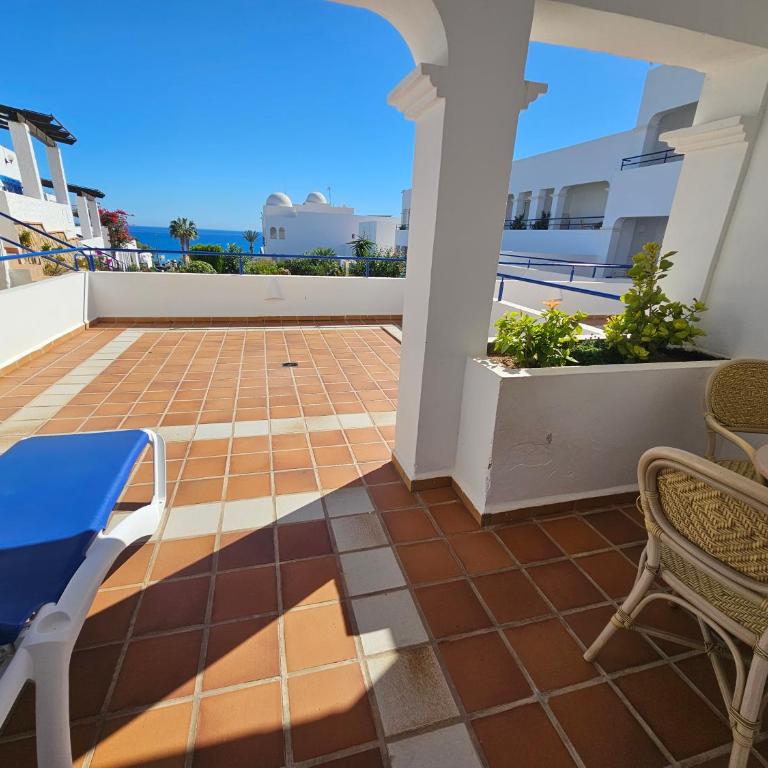 Hotel Puntazo II - Habitación Cuádruple - vistas al jardín - 7