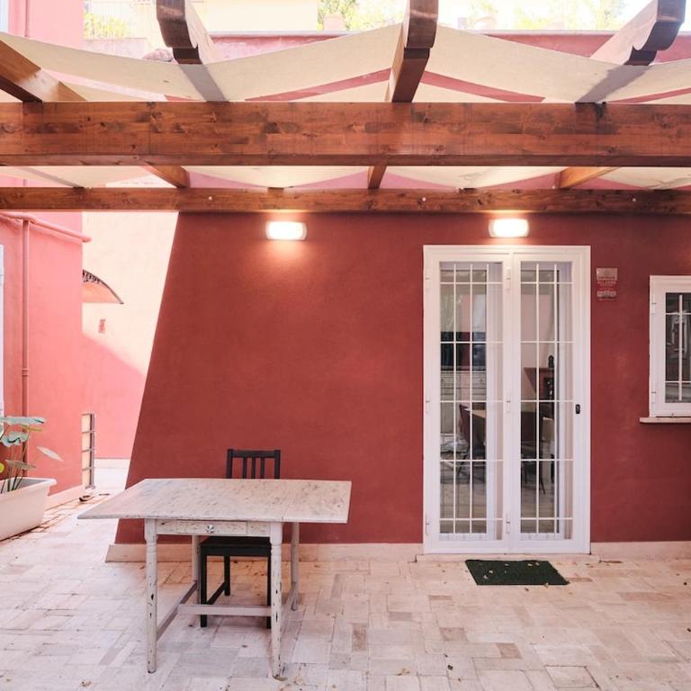 Exclusive hideaway with patio in the heart of Rome - Appartamento con 2 Camere da Letto - 21