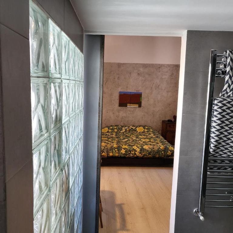 Lovely Loft Apartment Madrid Center - Two-Bedroom Apartment - 21
