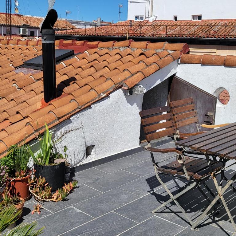 Lovely Loft Apartment Madrid Center - Two-Bedroom Apartment - 26