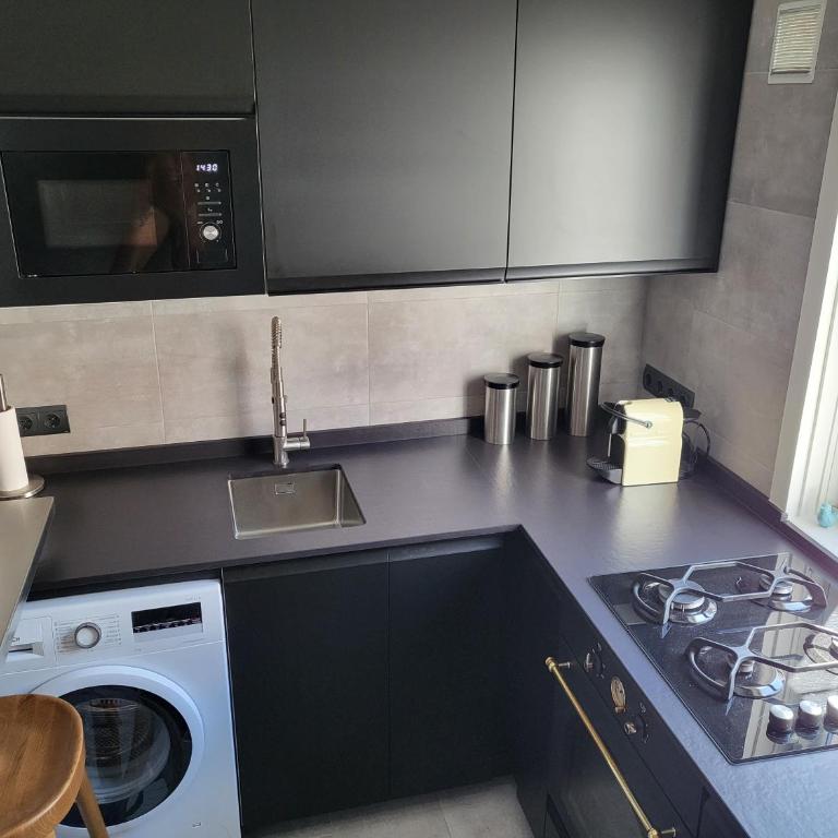 Lovely Loft Apartment Madrid Center - Two-Bedroom Apartment - 13