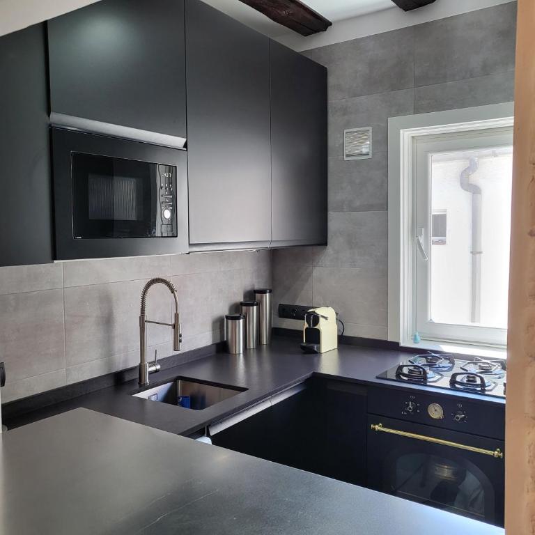 Lovely Loft Apartment Madrid Center - Two-Bedroom Apartment - 12