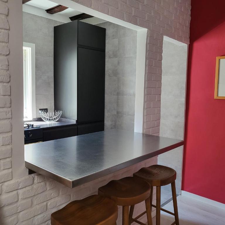 Lovely Loft Apartment Madrid Center - Two-Bedroom Apartment - 10