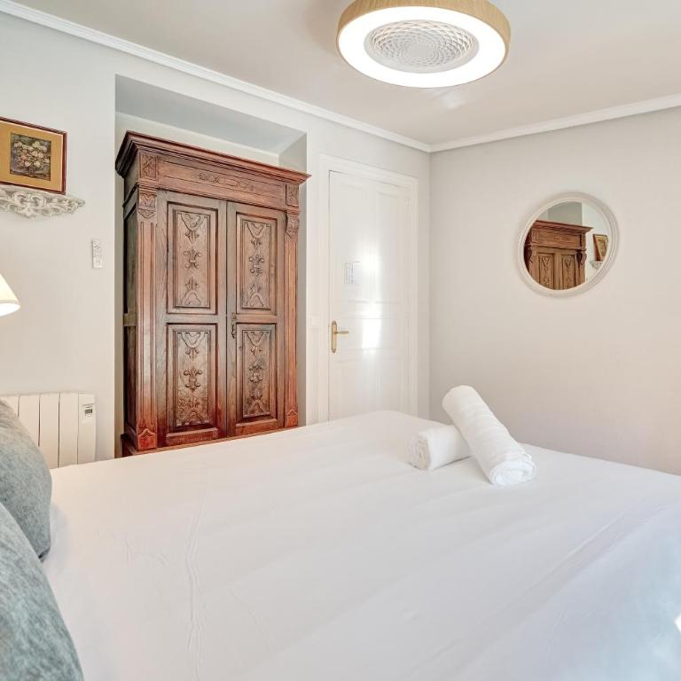 Heart of Pamplona Apartments II by clabao - Apartment with Balcony - 29