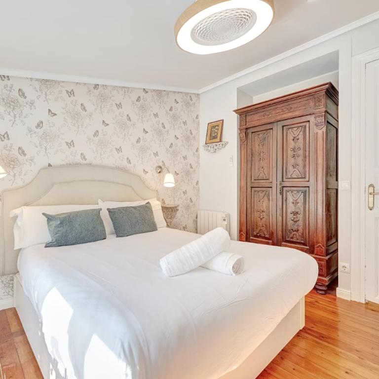 Heart of Pamplona Apartments II by clabao - Apartment with Balcony - 27