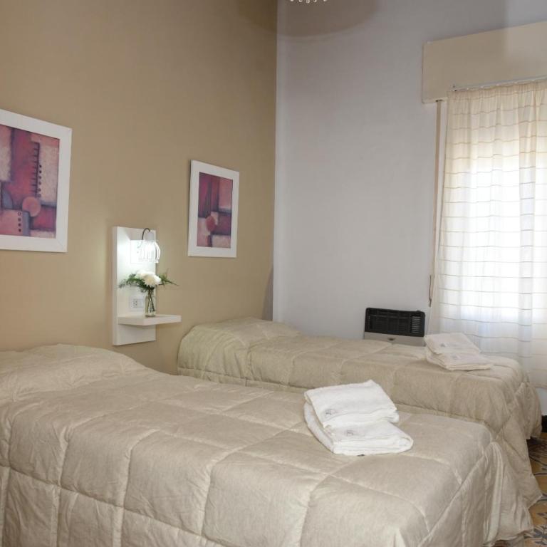 Altos Yrigoyen Hotel - Large Single Room - 1