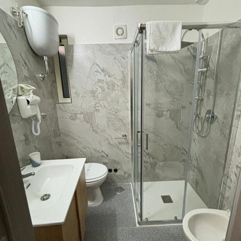 B&B Port'antica Trani - Camera Tripla con Bagno Privato - 4