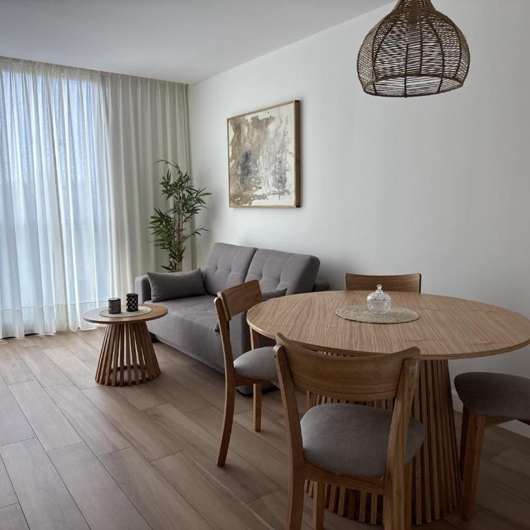 Depto Barbi - Depto Zona Guemes Edificio Maires Urbano Para 4 PAX - Hola Sur - Apartamento de 2 dormitorios - 1