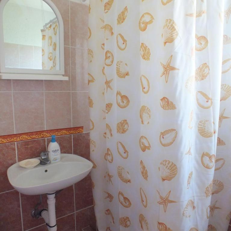 Apartments Trsteno 1 - Standard One-Bedroom Apartment - 9