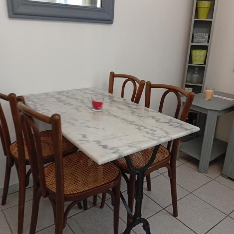 Le Desceliers - entre port, plage et centre ville - Appartement 2 Chambres - 5