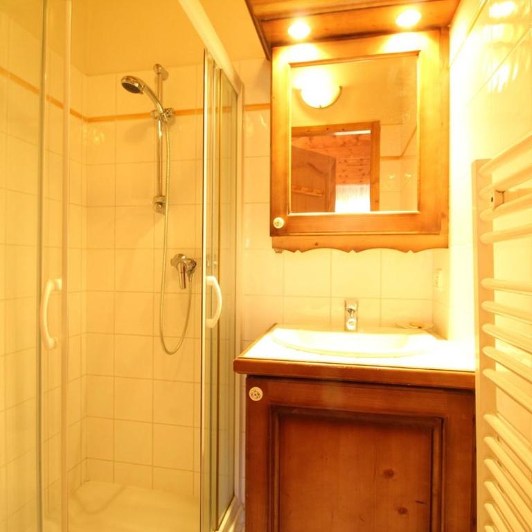 Duplex chaleureux 4 pièces avec wifi, parking, proche spa & bus pour ski - FR-1-572-43 - Appartement (6 Adultes) - 10