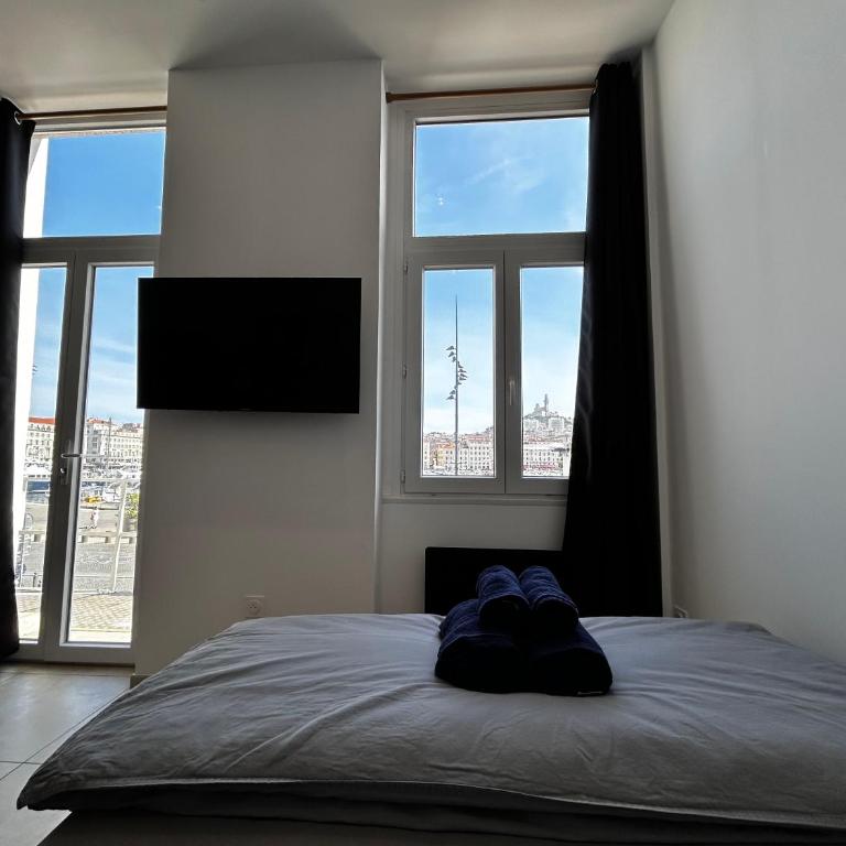 Appartement vue imprenable Vieux-Port et Notre Dame - Studio - Vue sur Mer - 14