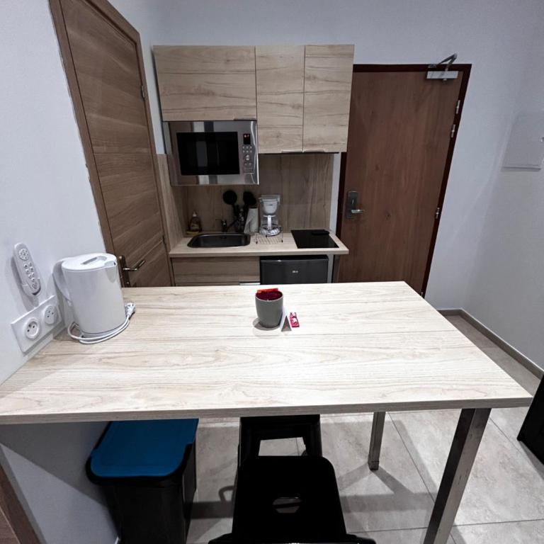 Appartement vue imprenable Vieux-Port et Notre Dame - Studio - Vue sur Mer - 9