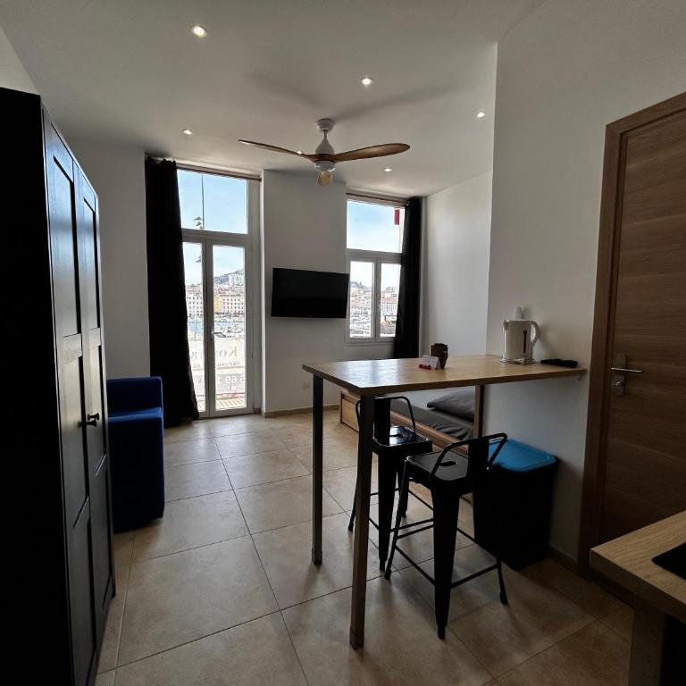 Appartement vue imprenable Vieux-Port et Notre Dame - Studio - Vue sur Mer - 6
