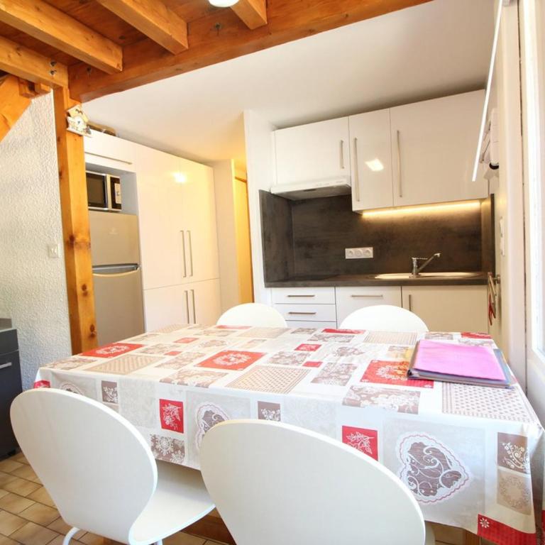 Charmant studio duplex rénové, 4/5 pers, garage, proche centre, pistes et commerces. - FR-1-572-60 - Studio - 1