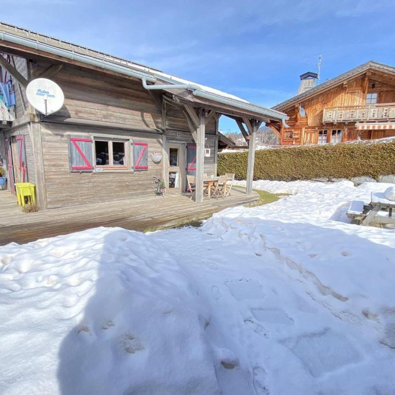Chalet 6 pers. avec cheminée, jardin, WiFi à 300m des pistes - Arâches-la-Frasse - FR-1-572-28 - Chalet - 8
