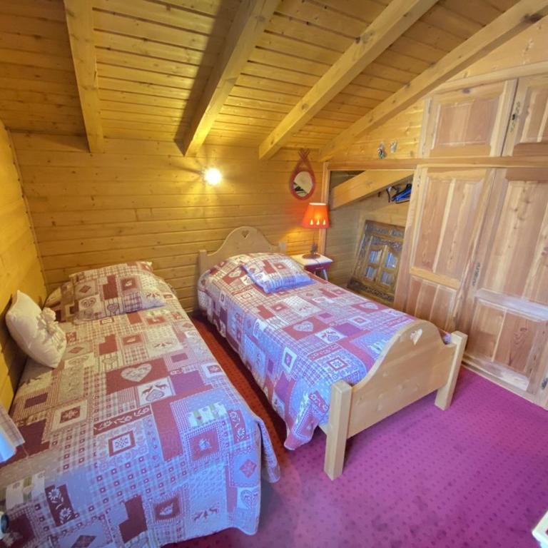 Chalet 6 pers. avec cheminée, jardin, WiFi à 300m des pistes - Arâches-la-Frasse - FR-1-572-28 - Chalet - 12