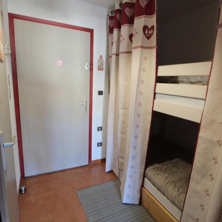 Studio chaleureux 4 pers, centre village, proche pistes et commerces, balcon sud-ouest - FR-1-572-105 - Estudio - 3