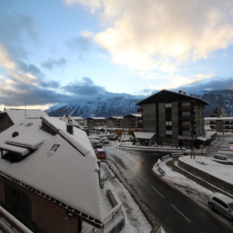 Studio chaleureux 4 pers, centre village, proche pistes et commerces, balcon sud-ouest - FR-1-572-105 - Estudio - 8
