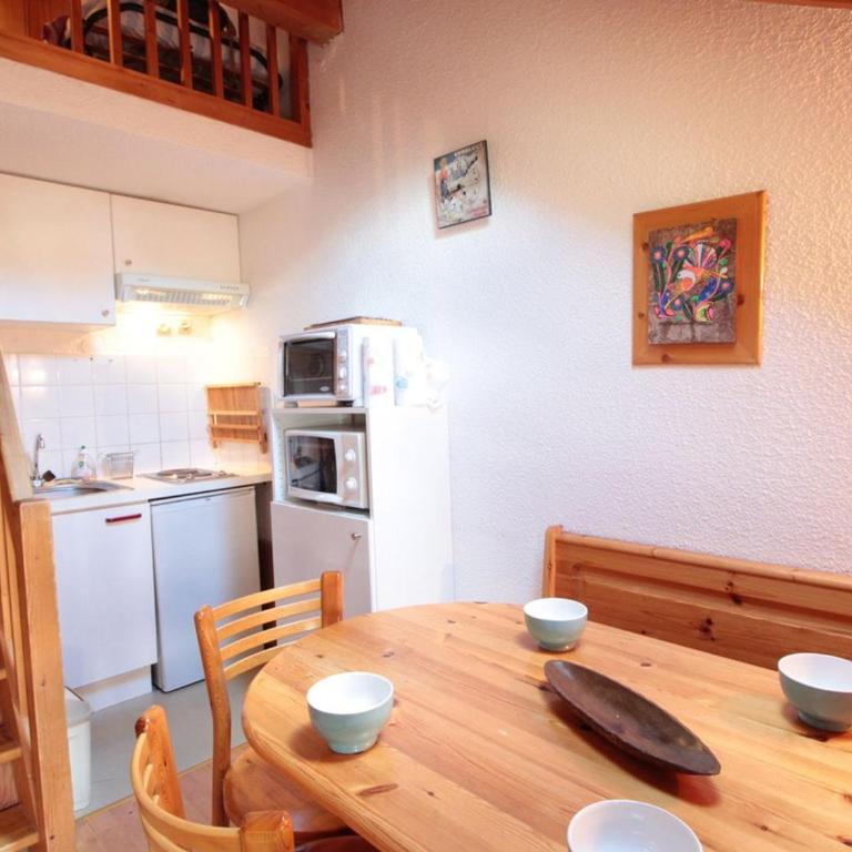 Studio mezzanine 5 pers, pied des commerces, 450m des pistes - FR-1-572-184 - Studio - 2