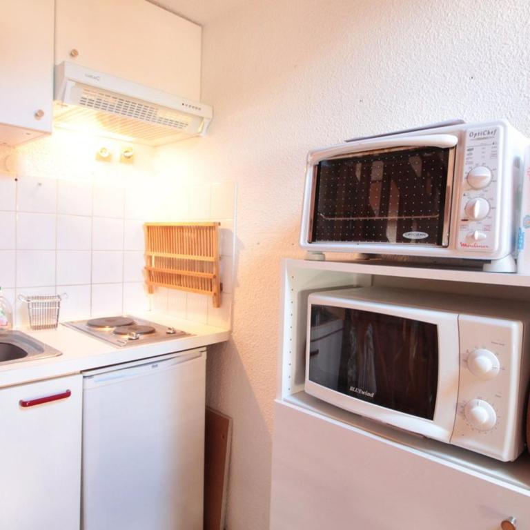 Studio mezzanine 5 pers, pied des commerces, 450m des pistes - FR-1-572-184 - Studio - 3