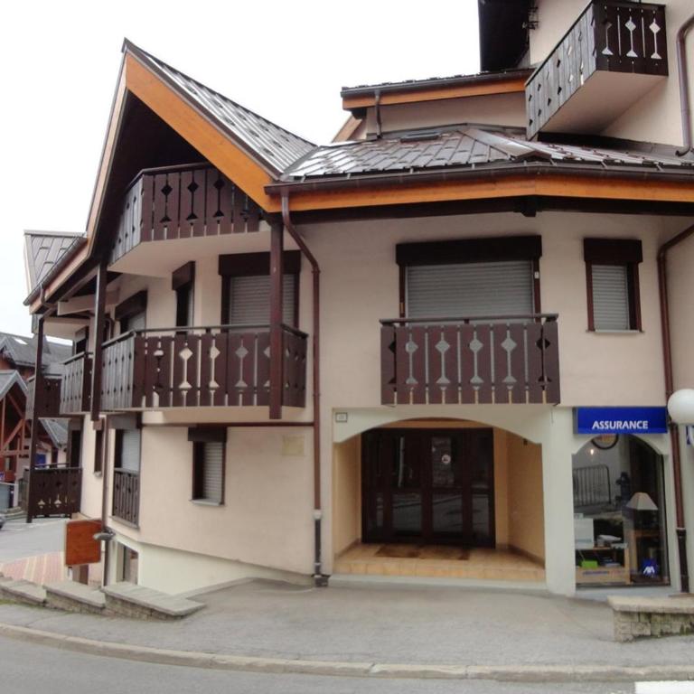 Studio mezzanine 5 pers, pied des commerces, 450m des pistes - FR-1-572-184 - Studio - 7
