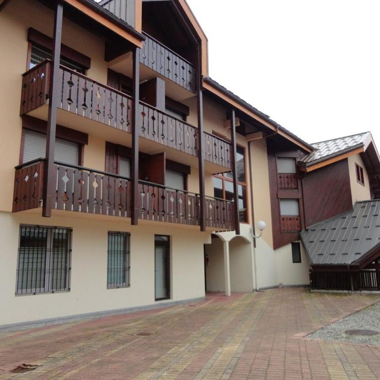 Studio mezzanine 5 pers, pied des commerces, 450m des pistes - FR-1-572-184 - Studio - 11