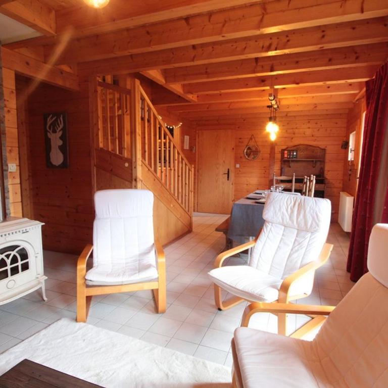 Chalet équipé avec poêle et garage, proche centre et remontées mécaniques - Chalet con 3 Camere da Letto - 2