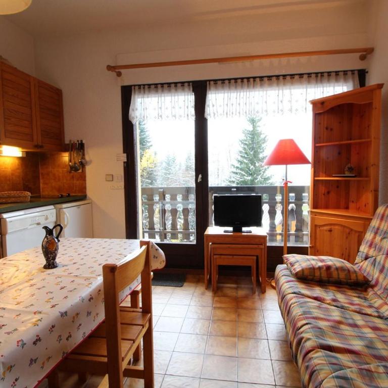 Studio pour 4 personnes avec balcon et équipements, au pied des pistes et à 550m du village - FR-1-572-157 - Monolocale - 1