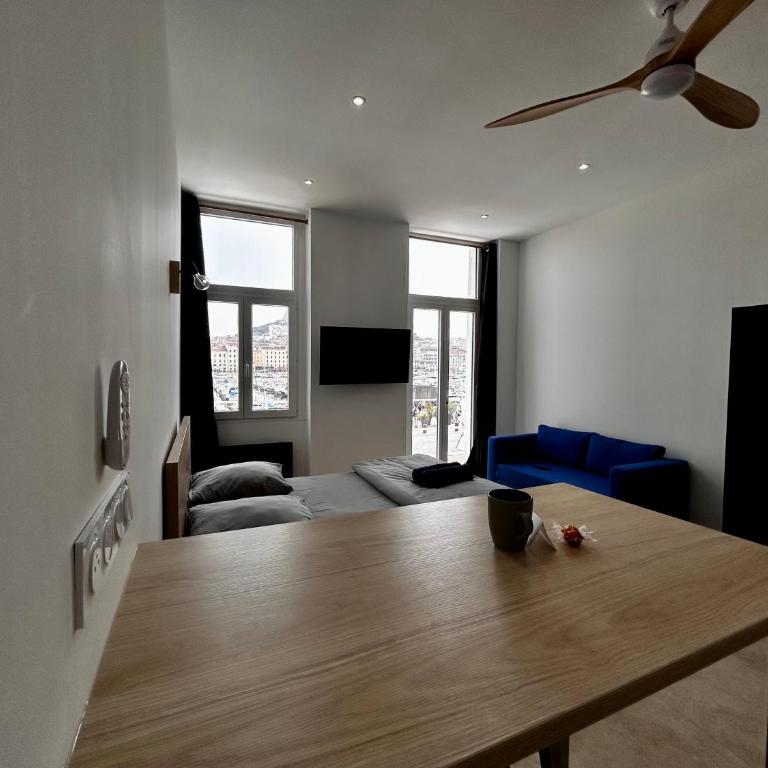 Appartement vue imprenable Vieux-Port et Notre Dame - Studio - Vue sur Mer - 17
