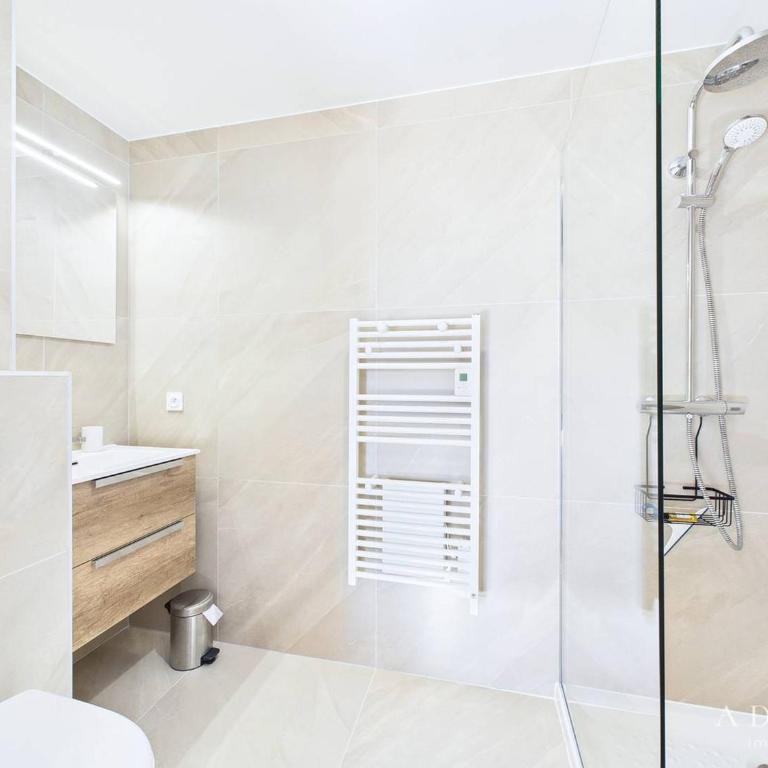 Appartement 5 pièces pour 8-10 pers, parking, proche pistes et commerces - FR-1-398-670 - Appartement - 12